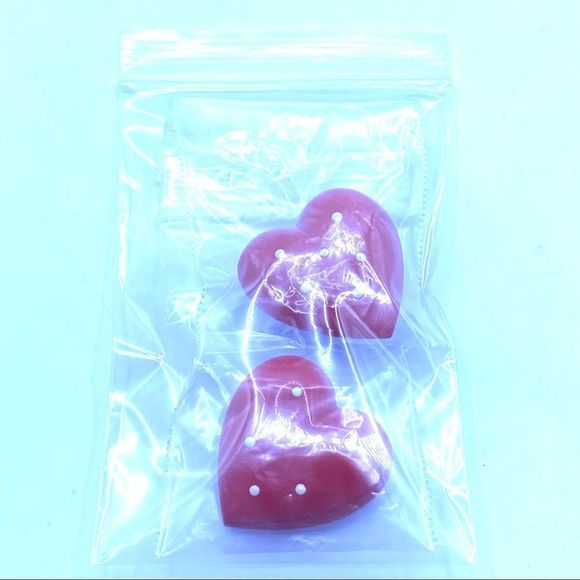 𝅺VINTAGE Red Heart Earrings - Picture 4 of 6